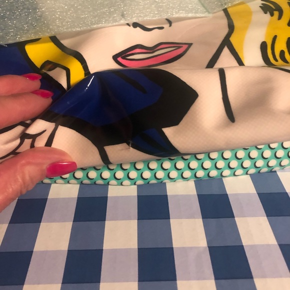 Meet your Posher, Shirley - Picture 2 of 3